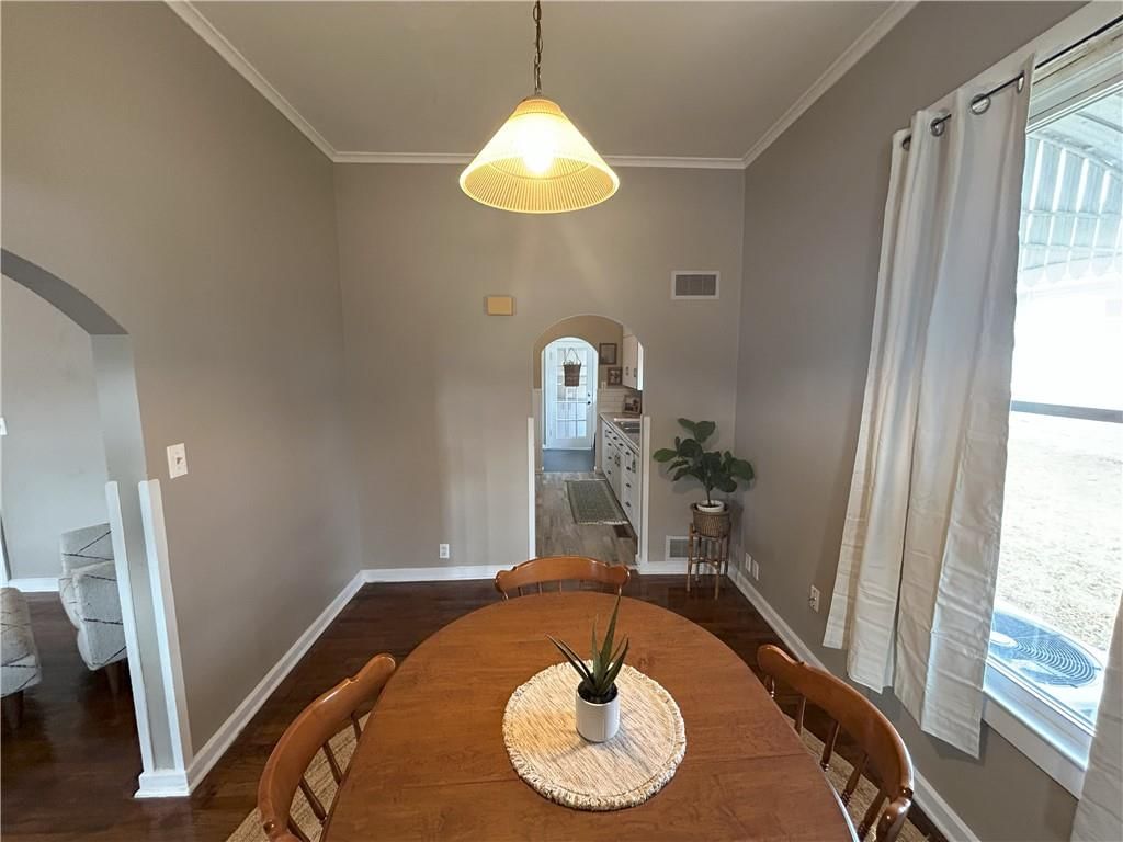 328 W Walnut Street — photo 8