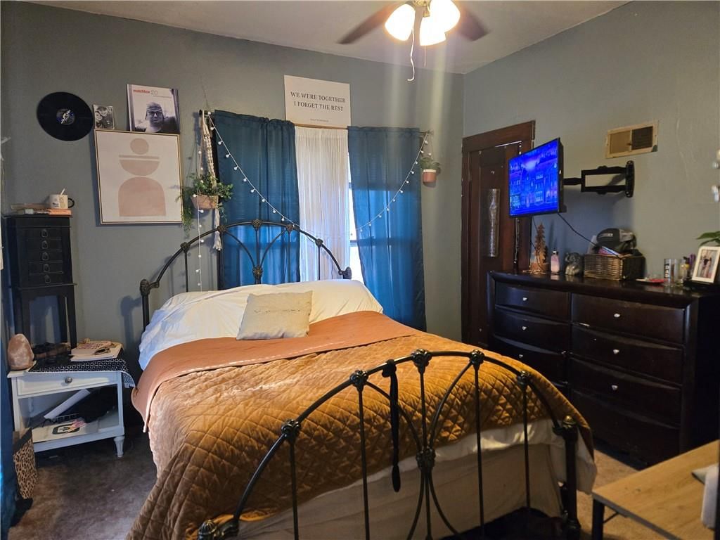 218 E 23rd Street — photo 11