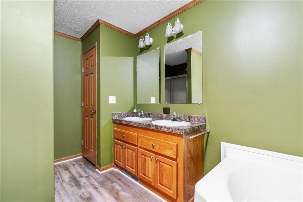 22805 B Highway — photo 31