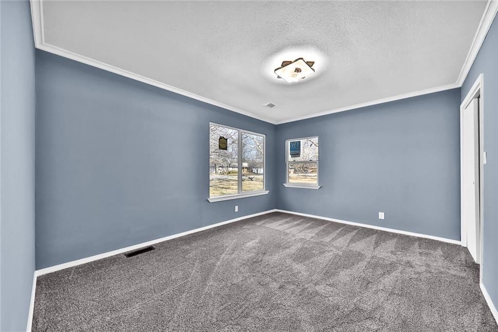 703 S Overlook Drive — photo 12
