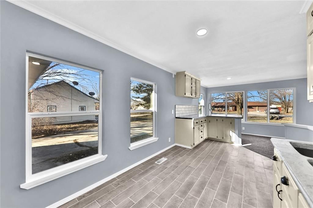 703 S Overlook Drive — photo 8