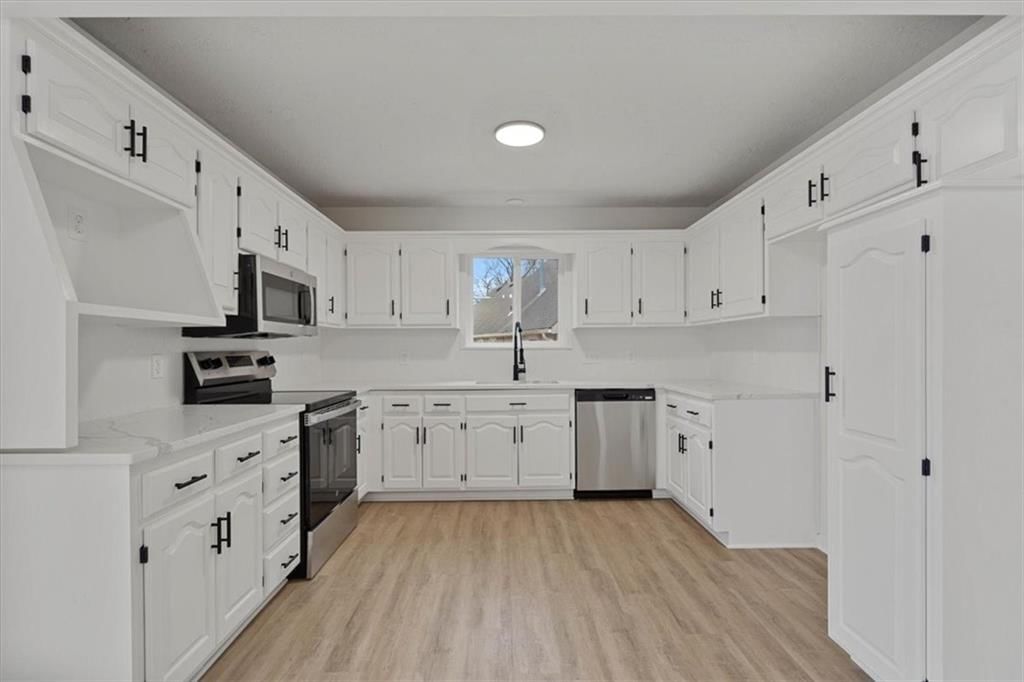 802 Heather Drive — photo 5