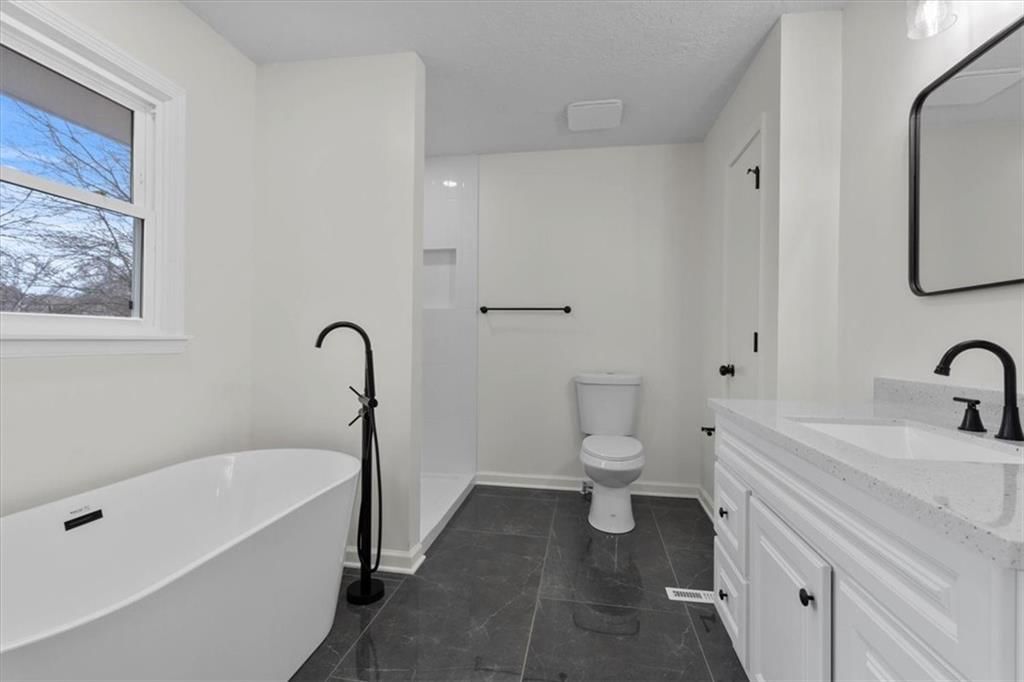 802 Heather Drive — photo 8