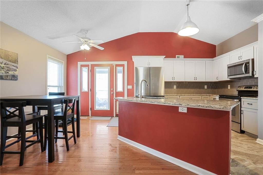 16311 S Central Street — photo 4