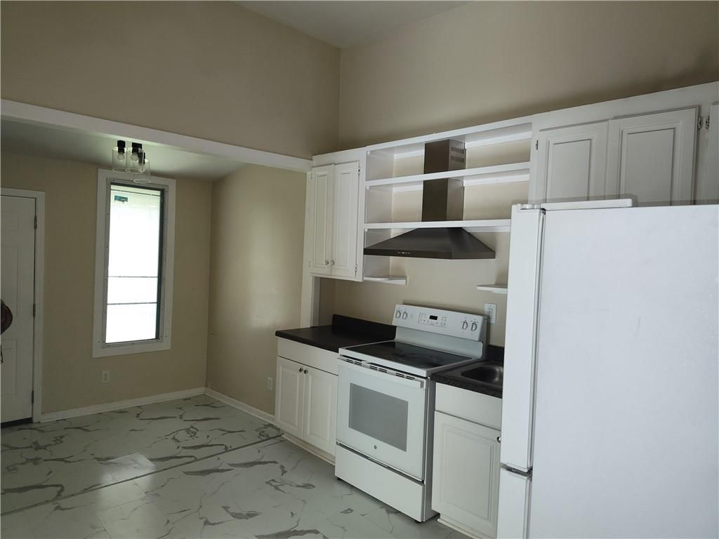 1830 Lister Avenue — photo 5