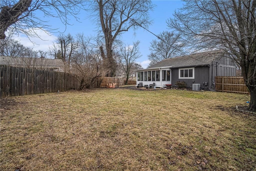 6129 Hodges Drive — photo 27