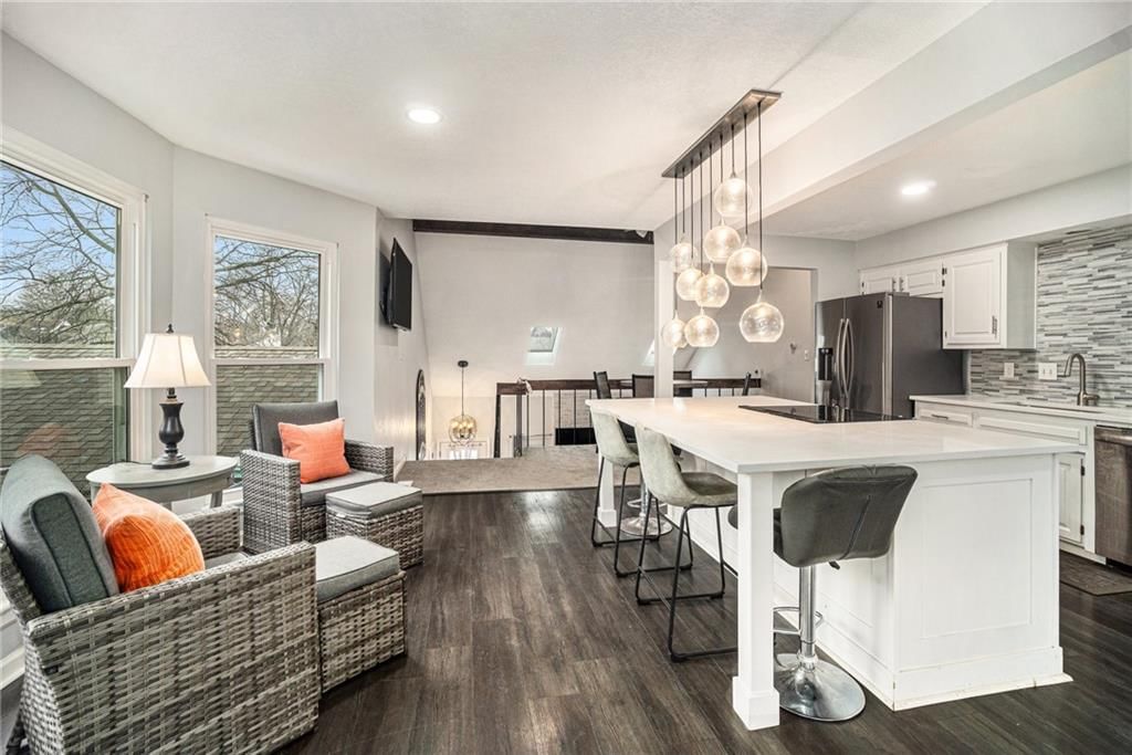 6129 Hodges Drive — photo 8