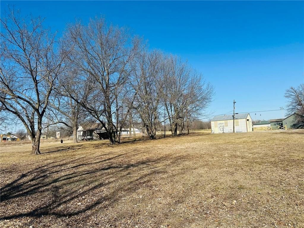 1383 Railroad Avenue — photo 9