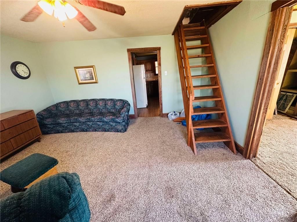 1383 Railroad Avenue — photo 10