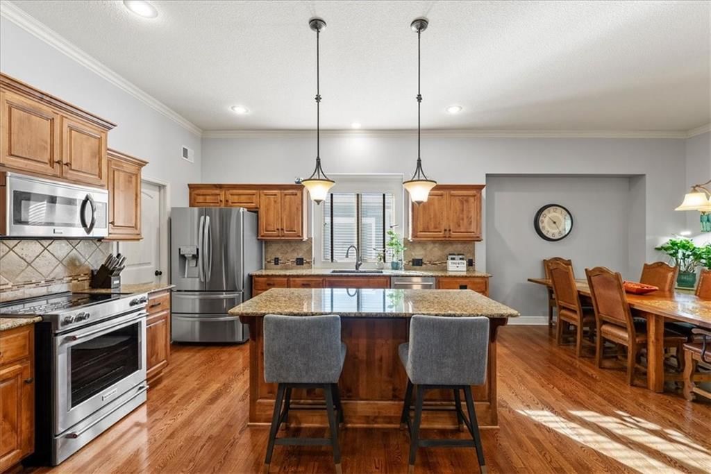 8510 Barstow Street — photo 10