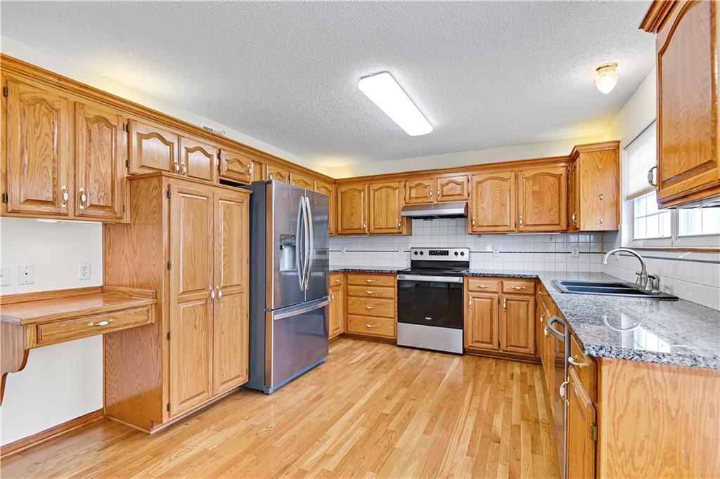 410 NE Woodbury Drive — photo 8
