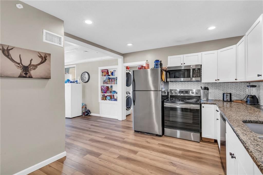 428 Askew Avenue — photo 11