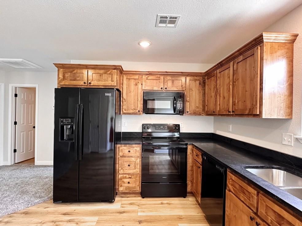 319 W Hainline Road — photo 8