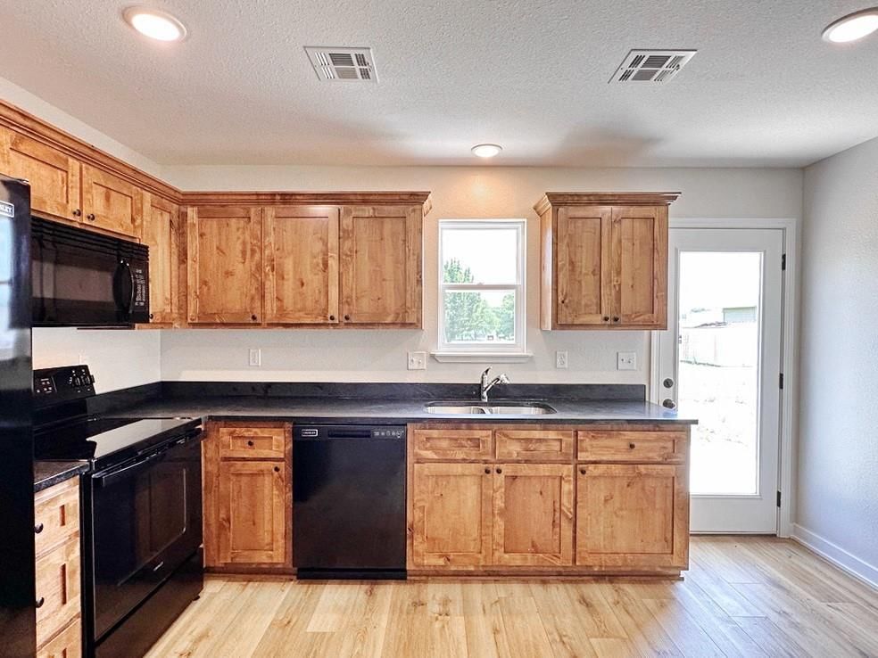 319 W Hainline Road — photo 9