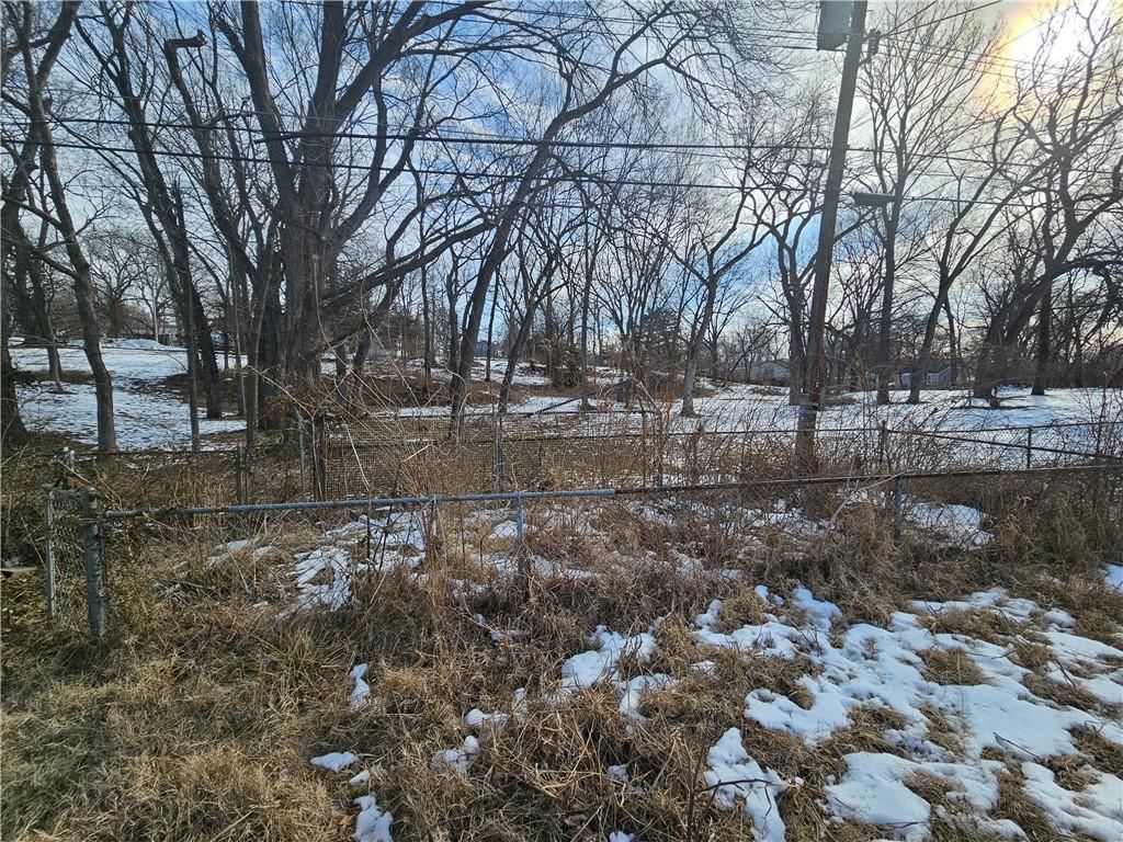 3927 Kensington Avenue — photo 16