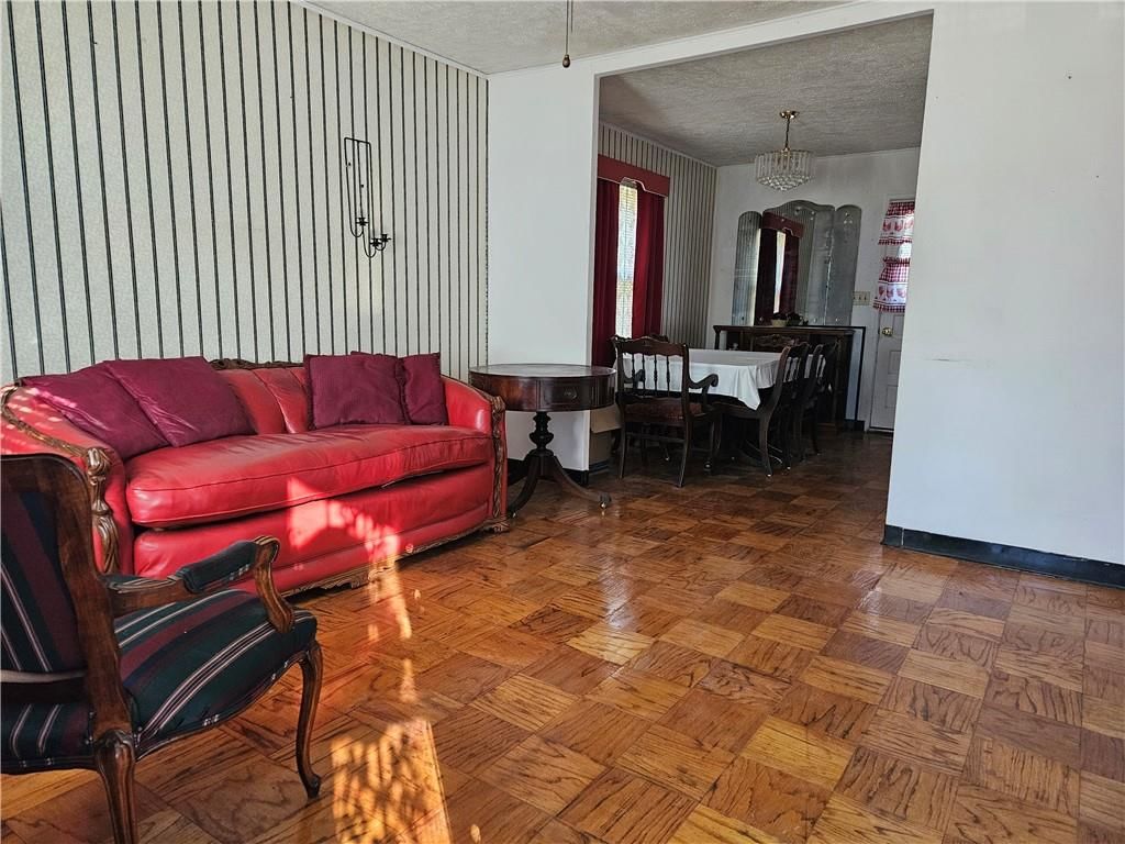 3927 Kensington Avenue — photo 5