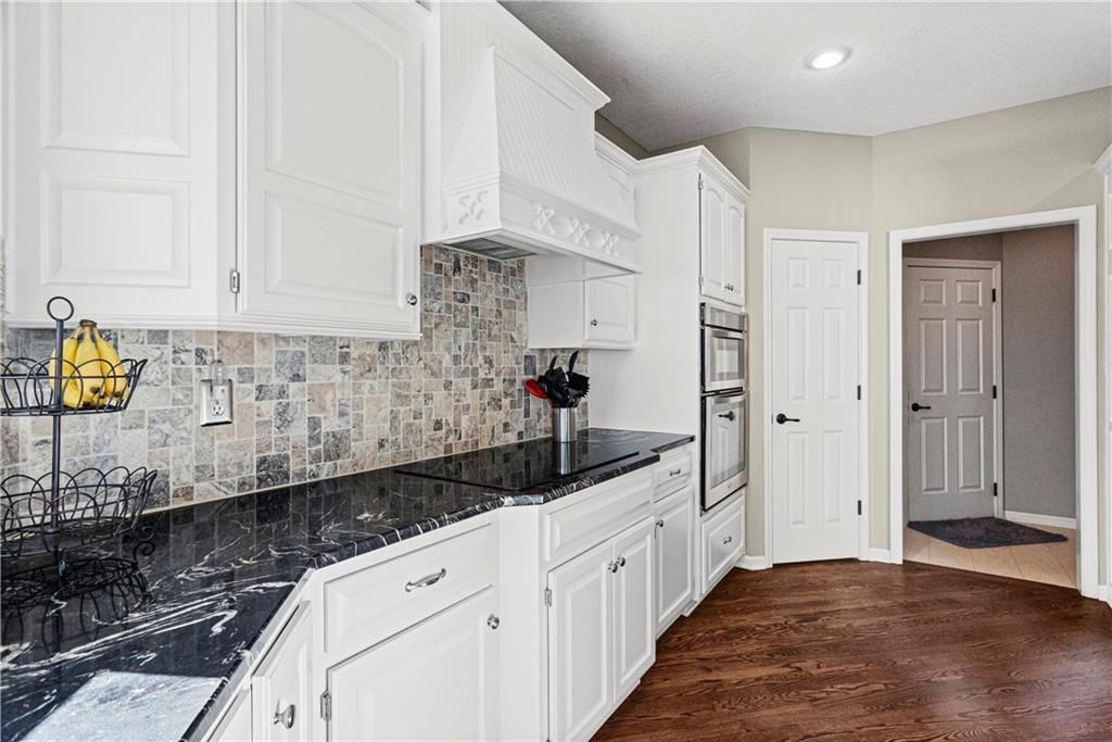 1411 NE Valley Forge Drive — photo 18