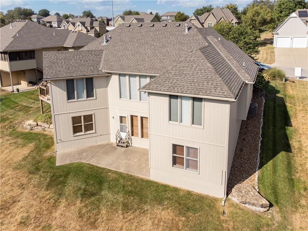 1411 NE Valley Forge Drive — photo 38