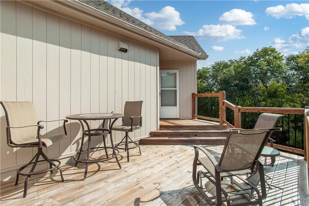 1411 NE Valley Forge Drive — photo 41