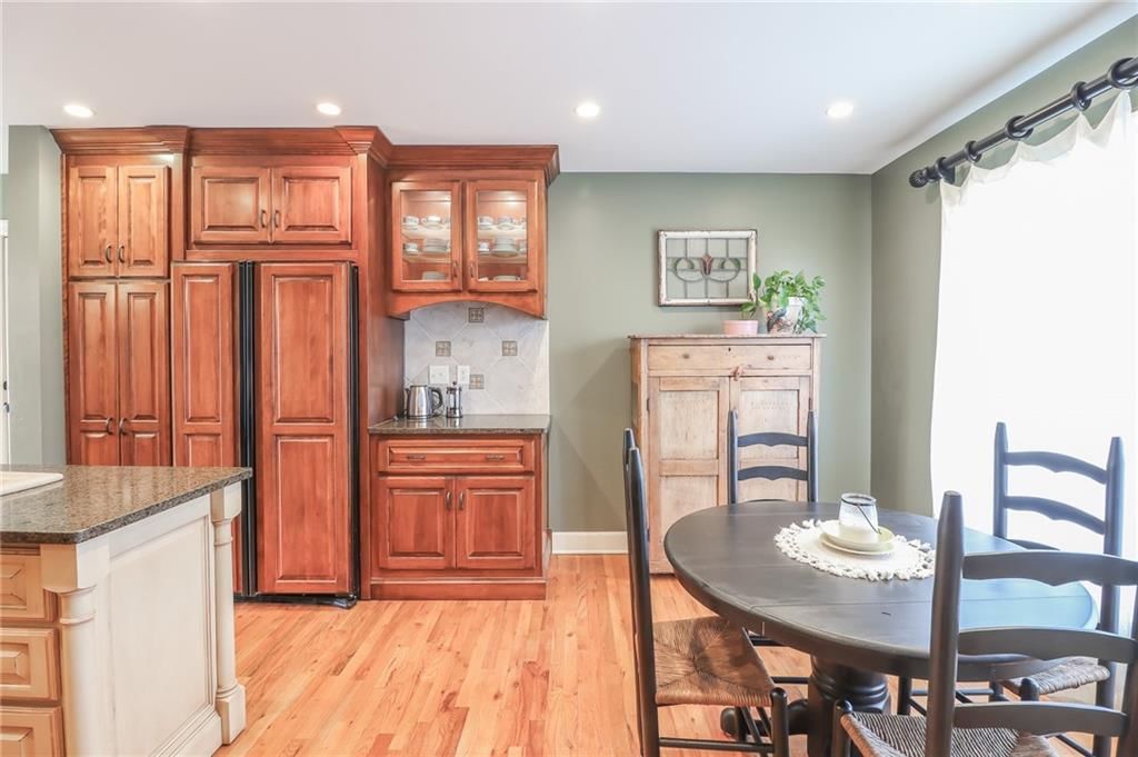 104 E Hunt Avenue — photo 17