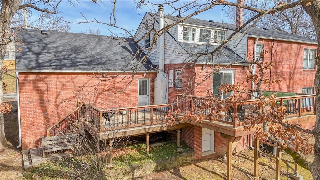 104 E Hunt Avenue — photo 3