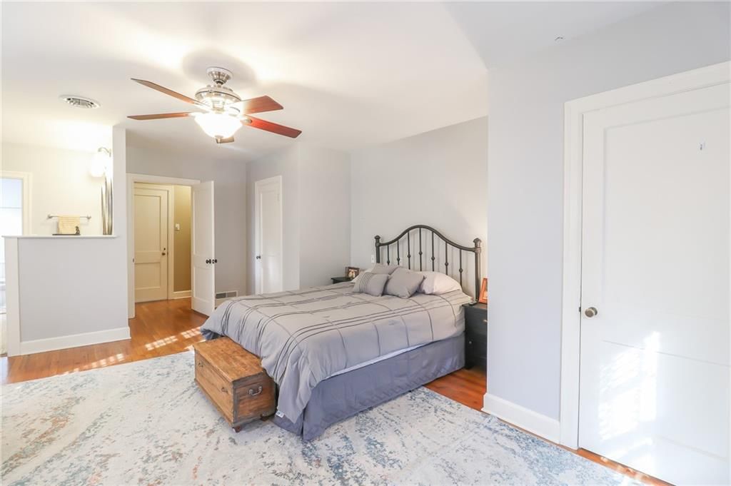 104 E Hunt Avenue — photo 30