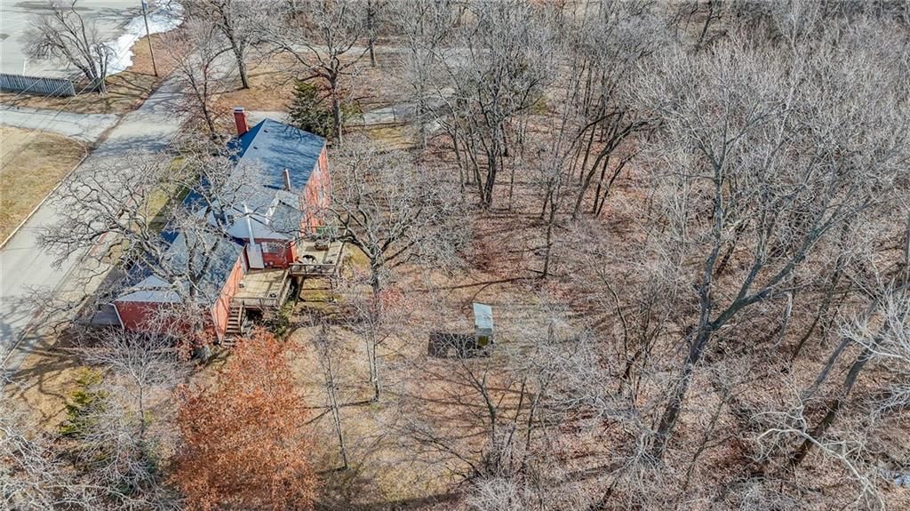 104 E Hunt Avenue — photo 57