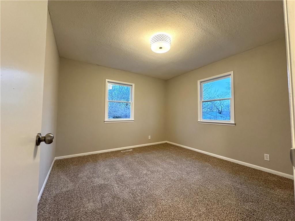 307 W Spruce Street — photo 7