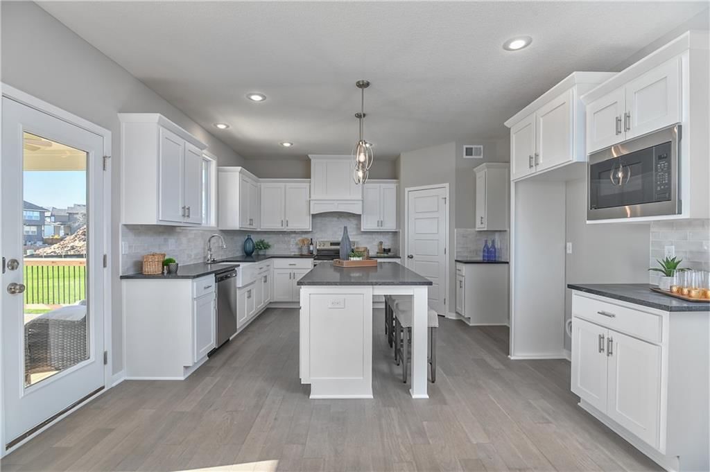 19488 W 114th Terrace — photo 33