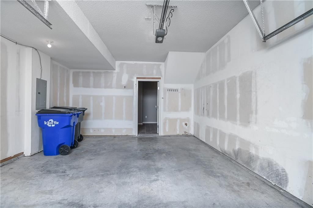 256 N Hedge Lane — photo 35
