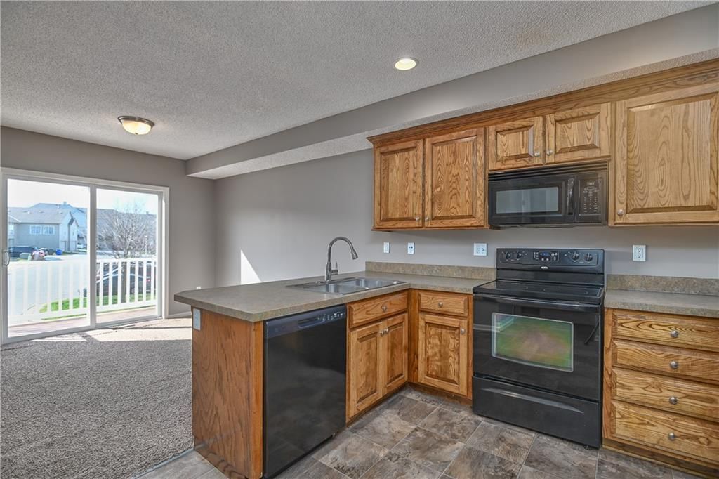 256 N Hedge Lane — photo 9