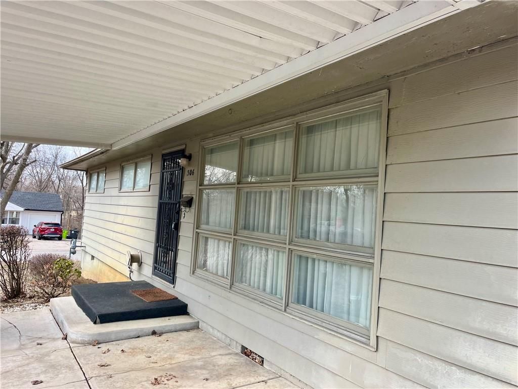 306 Lake Drive — photo 7