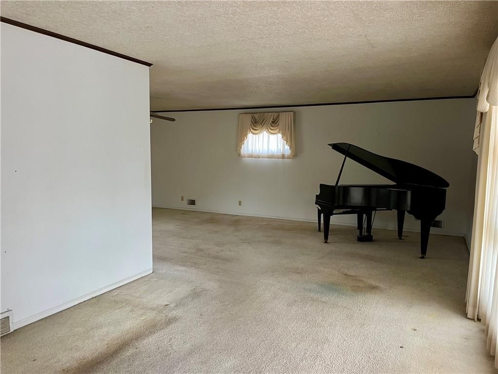 306 Lake Drive — photo 8