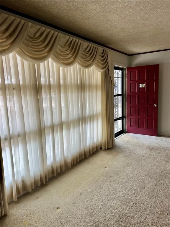 306 Lake Drive — photo 9