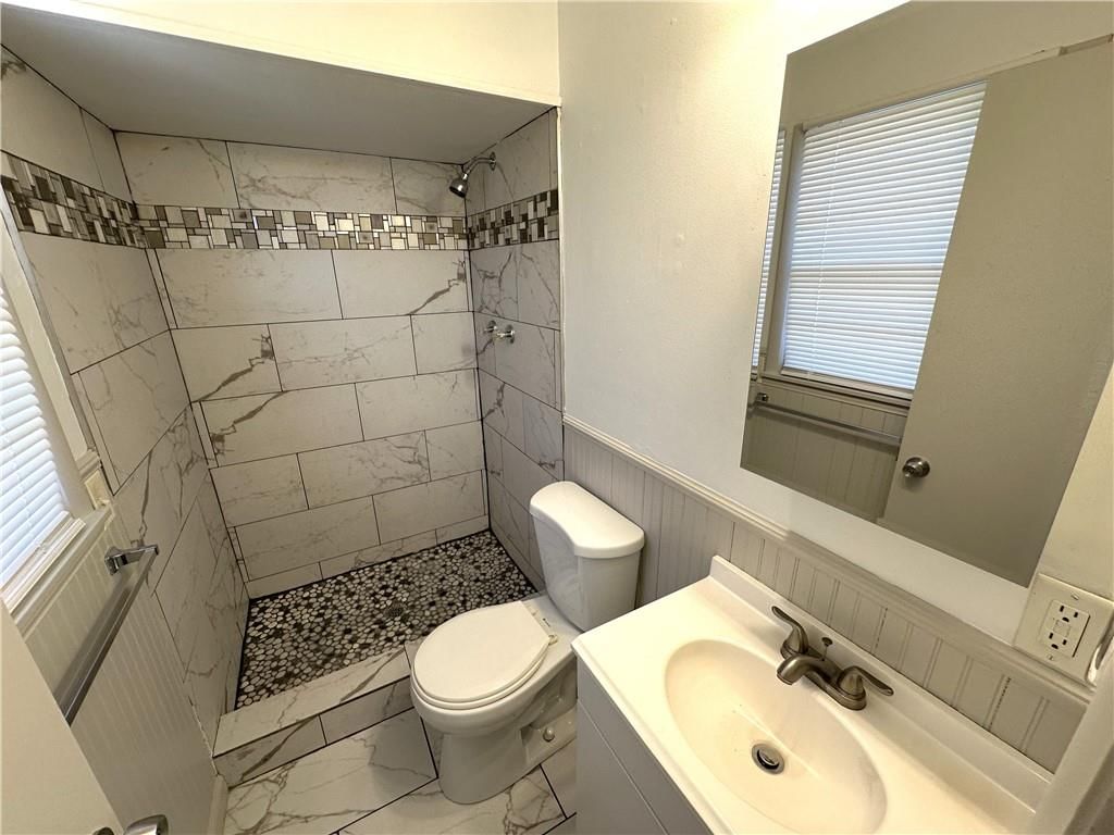 8307 Manning Avenue — photo 4