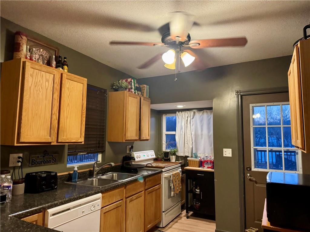 2418 Blackwell Road — photo 9