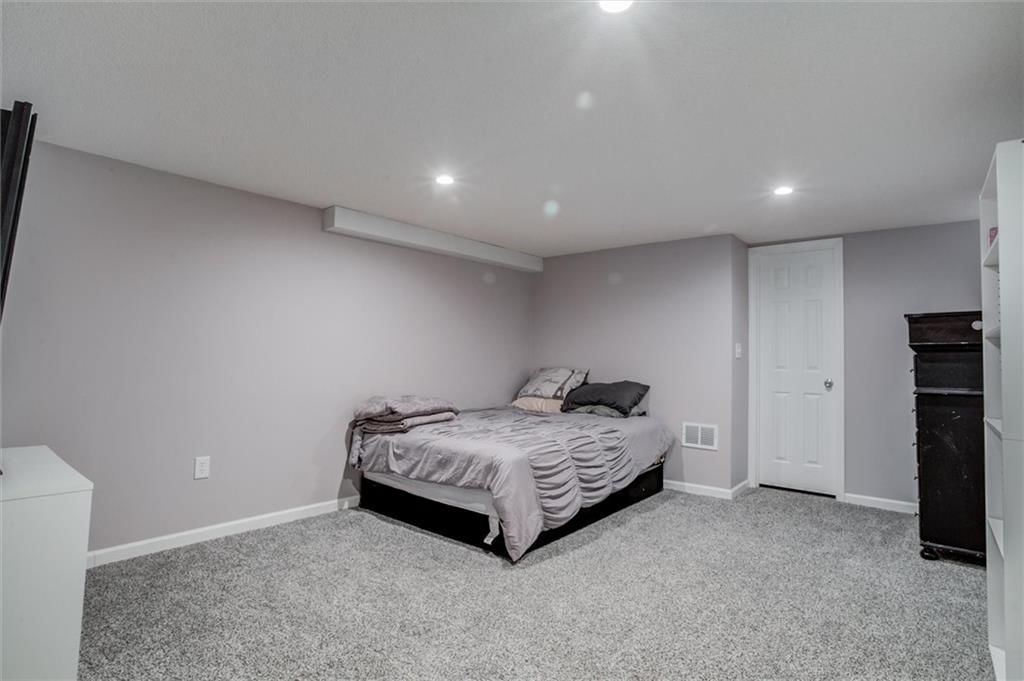 8525 Hawthorne Avenue — photo 25