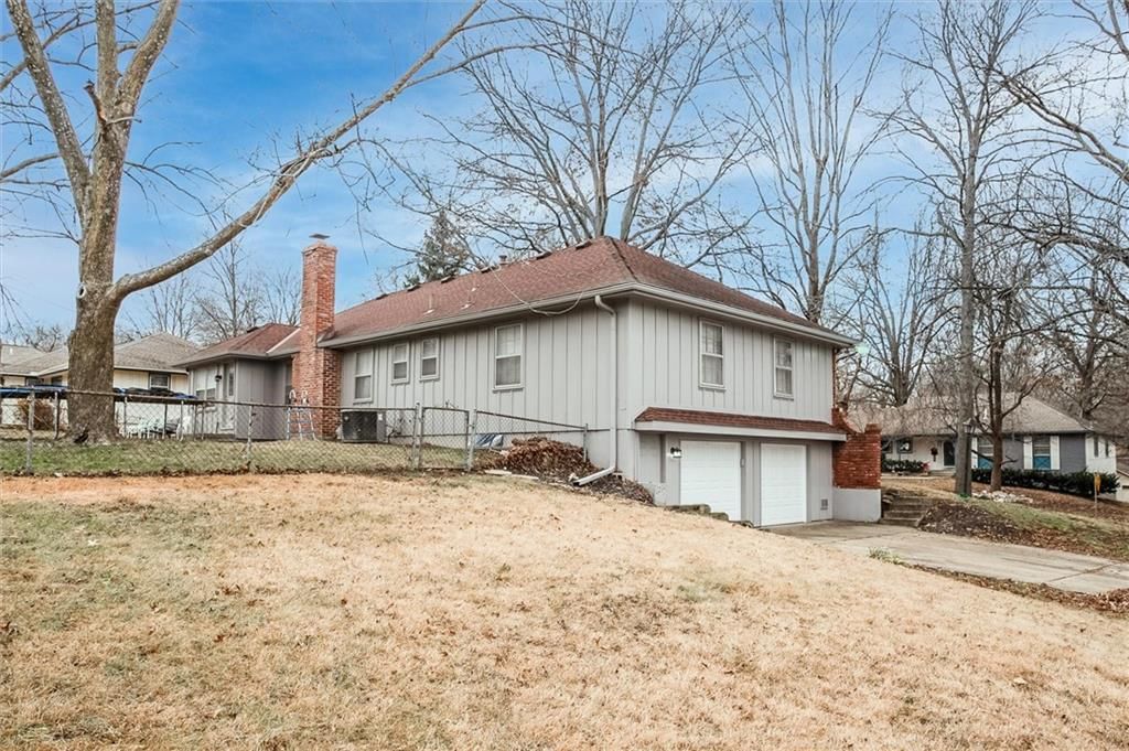8525 Hawthorne Avenue — photo 28