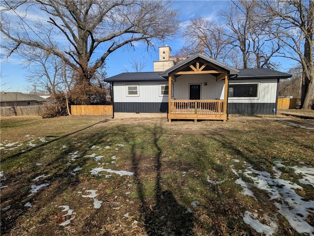 207 N Lincoln Avenue — photo 2