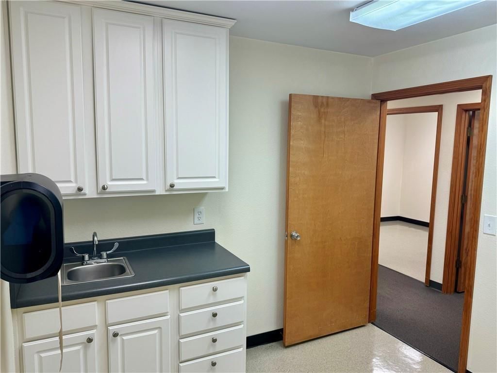 201-203 E Main Street — photo 14