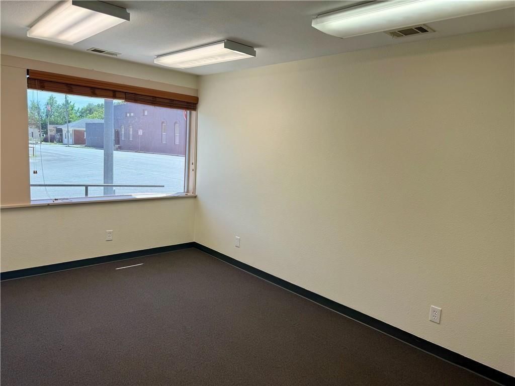 201-203 E Main Street — photo 30
