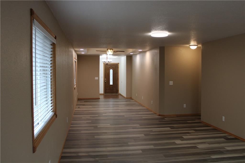 1010 E 7th Street — photo 2