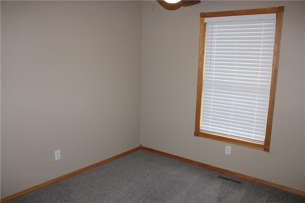 1010 E 7th Street — photo 10