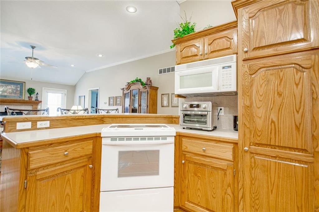 4204 SW Homestead Drive — photo 10