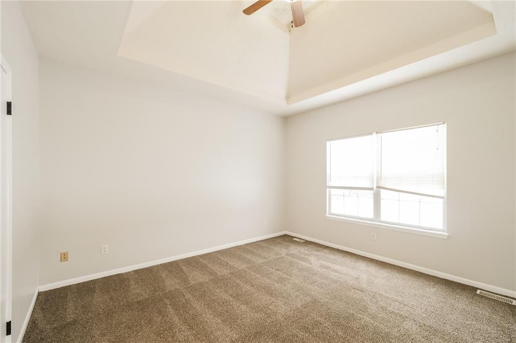 5400 NE HOLIDAY Drive — photo 13