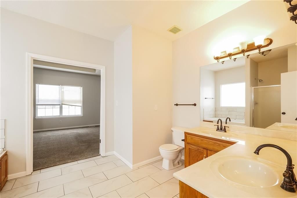 5400 NE HOLIDAY Drive — photo 14