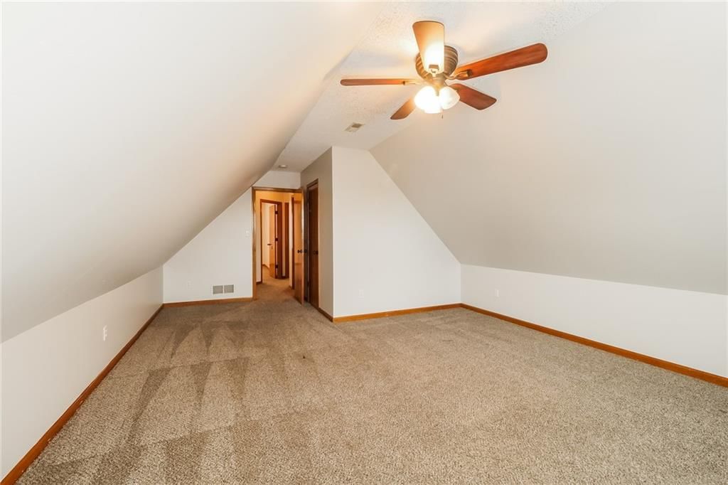 5400 NE HOLIDAY Drive — photo 18