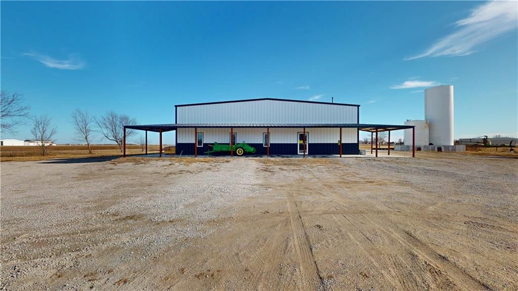 17892 E 54 Highway — photo 4
