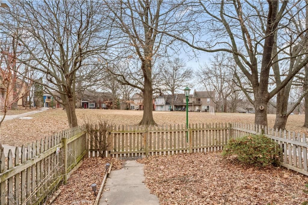 192 Oak Hill Cluster Circle — photo 2