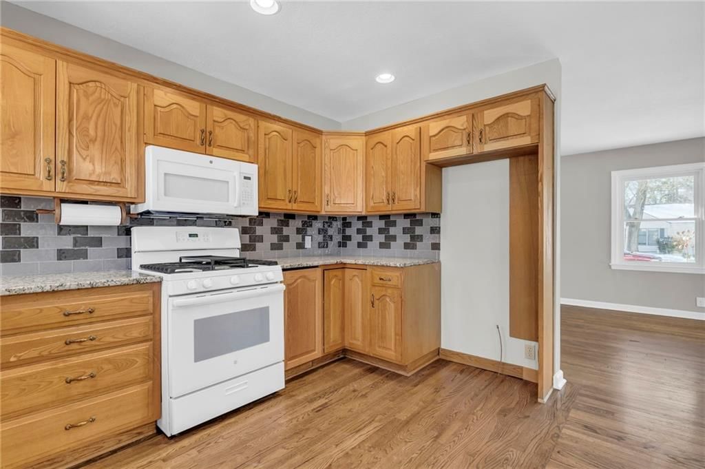 7527 Lowell Avenue — photo 9